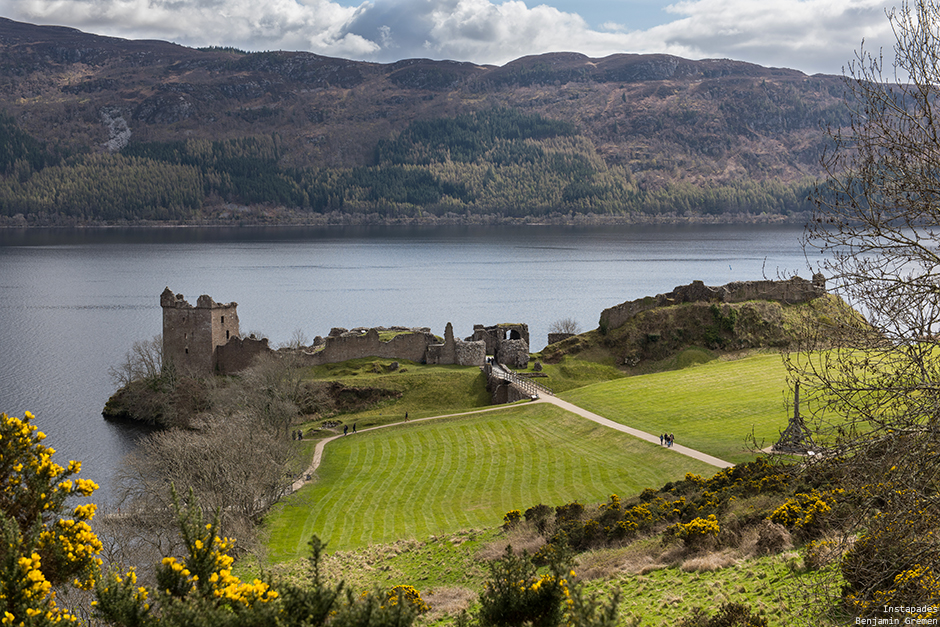 W_5782-J9_Urquhart-Castle