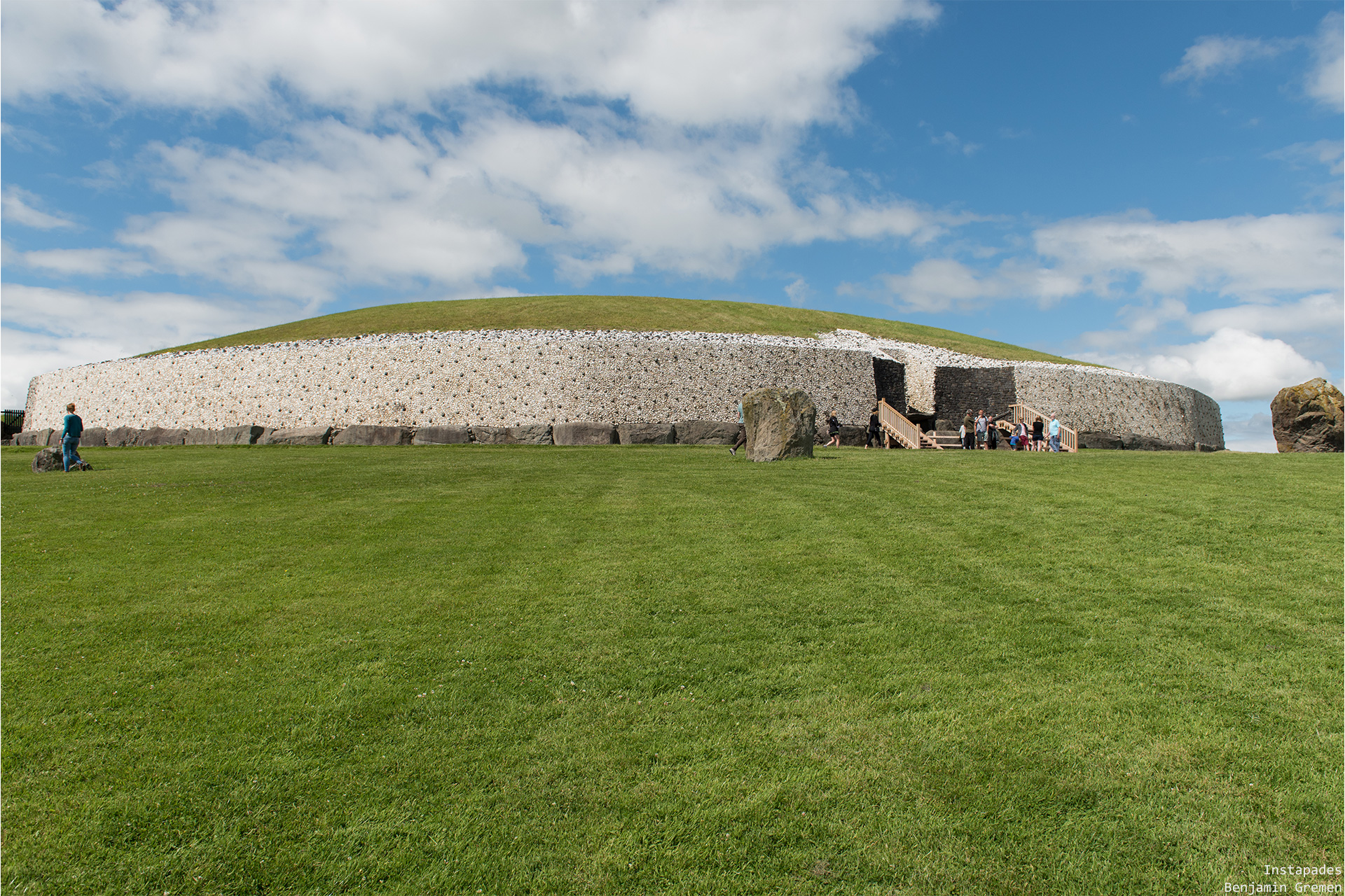 j2-newgrange-7126