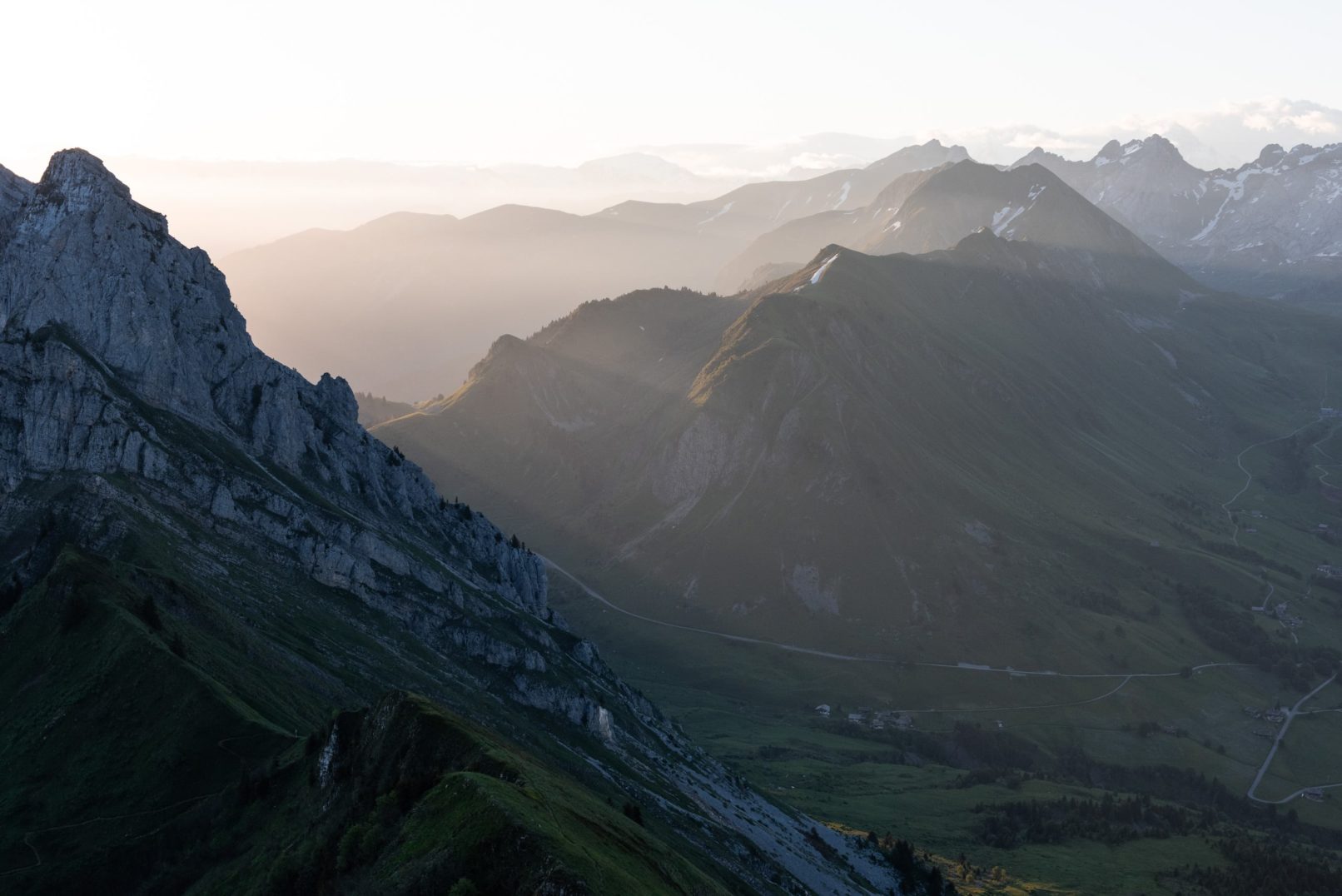 reveil sur un sommet de montagne