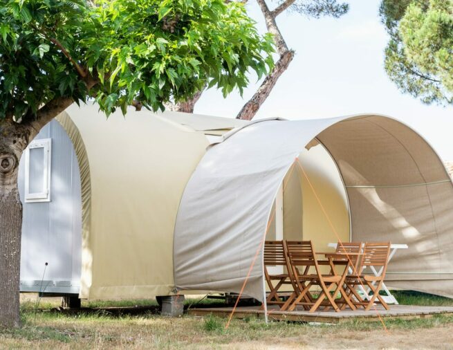 extérieur tente mobilhome