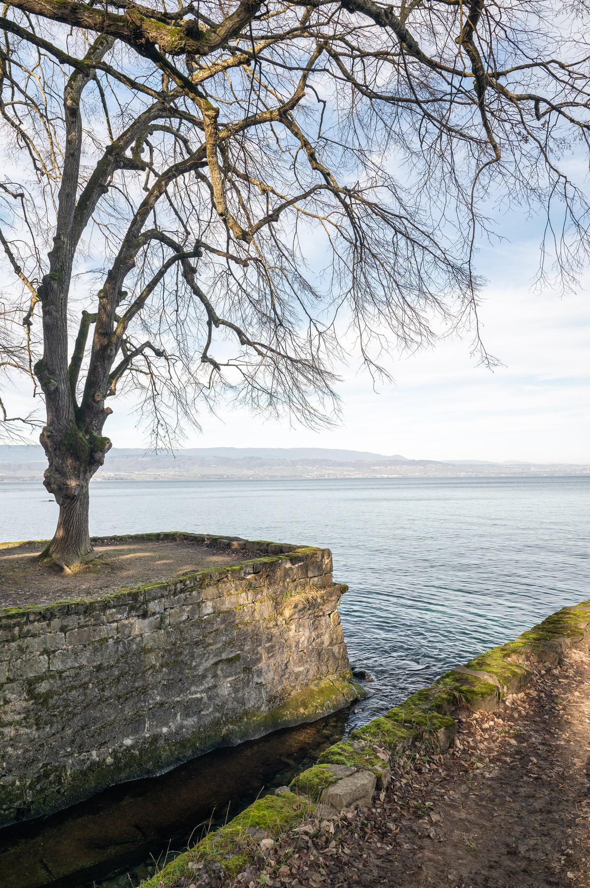 Ancien quai à bateau sur le lac Léman