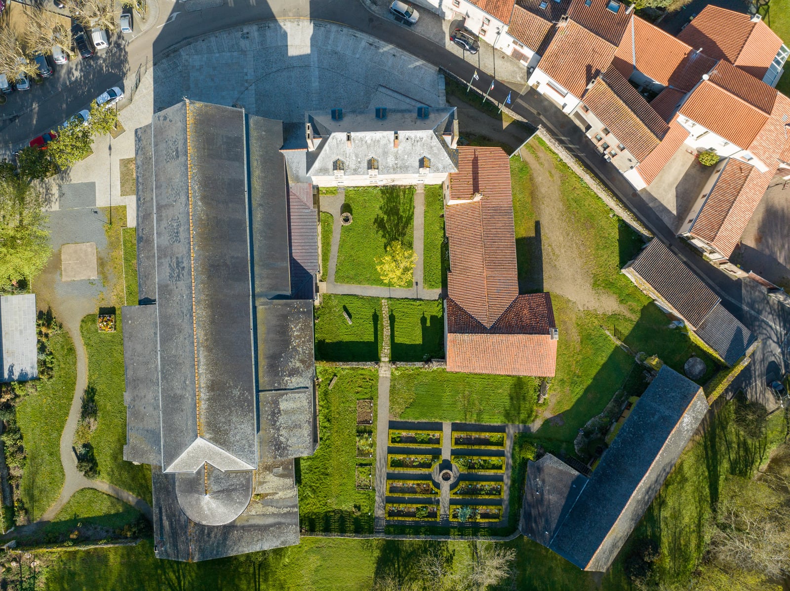 vue aérienne jardin abbaye