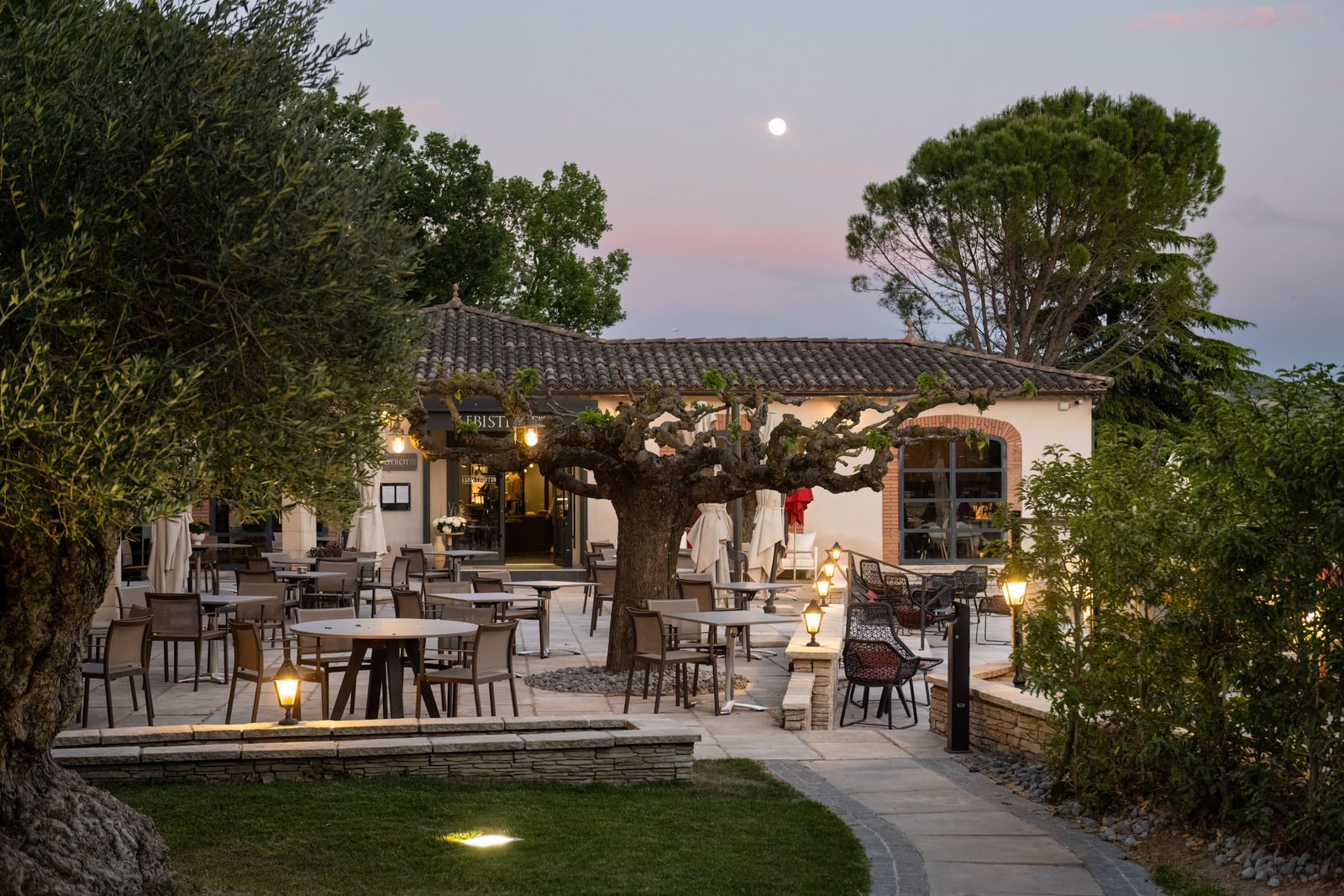 restaurant terrasse de nuit