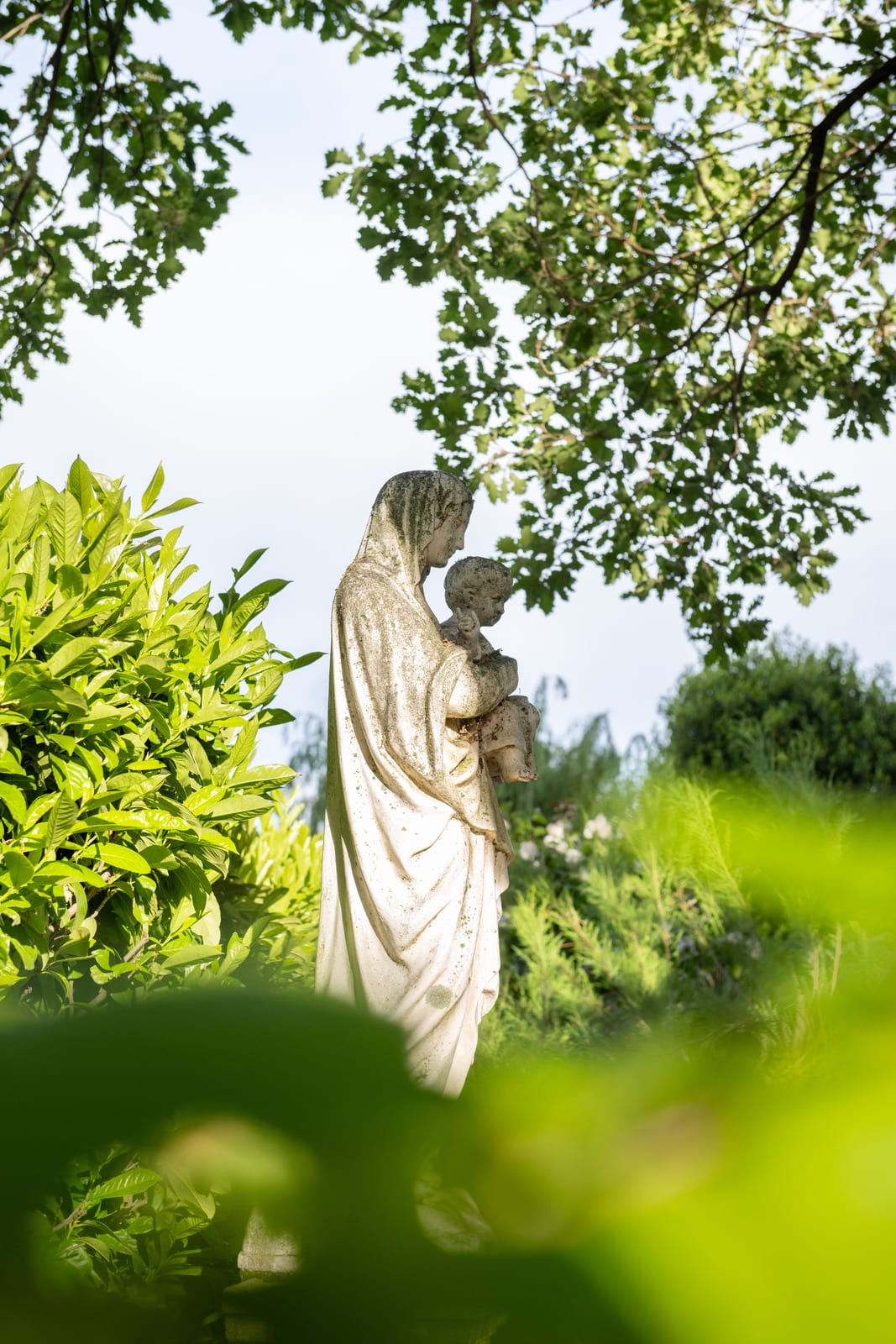 statue dans jardin