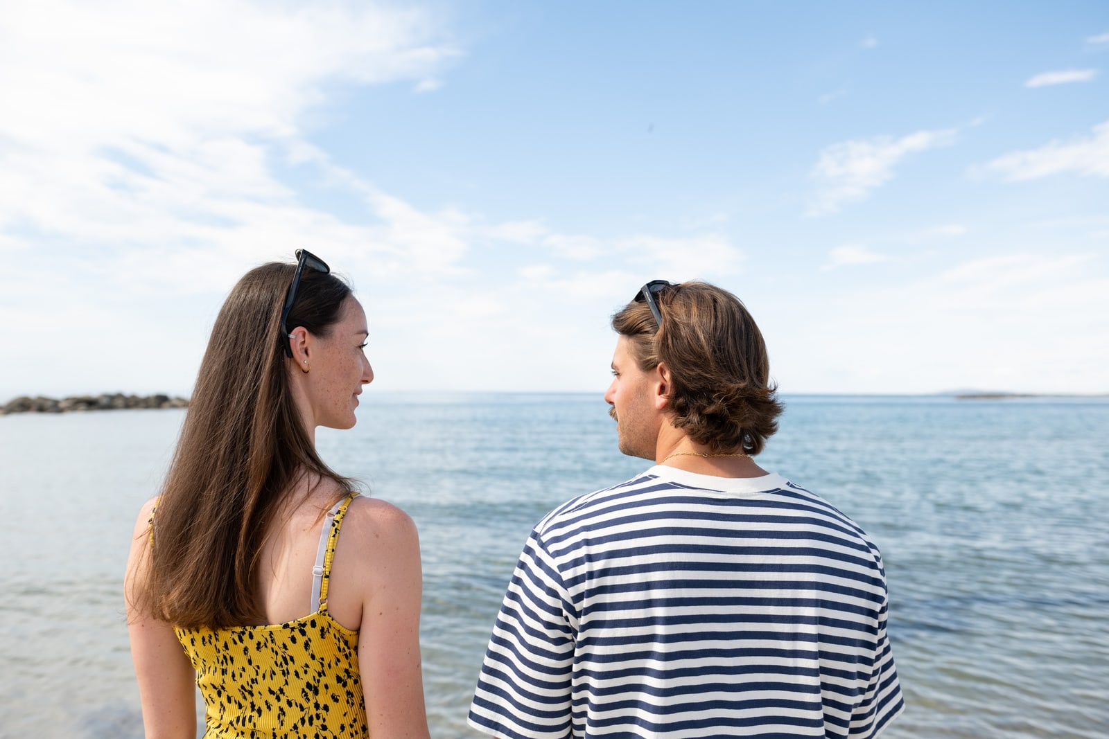 couple face à la mer