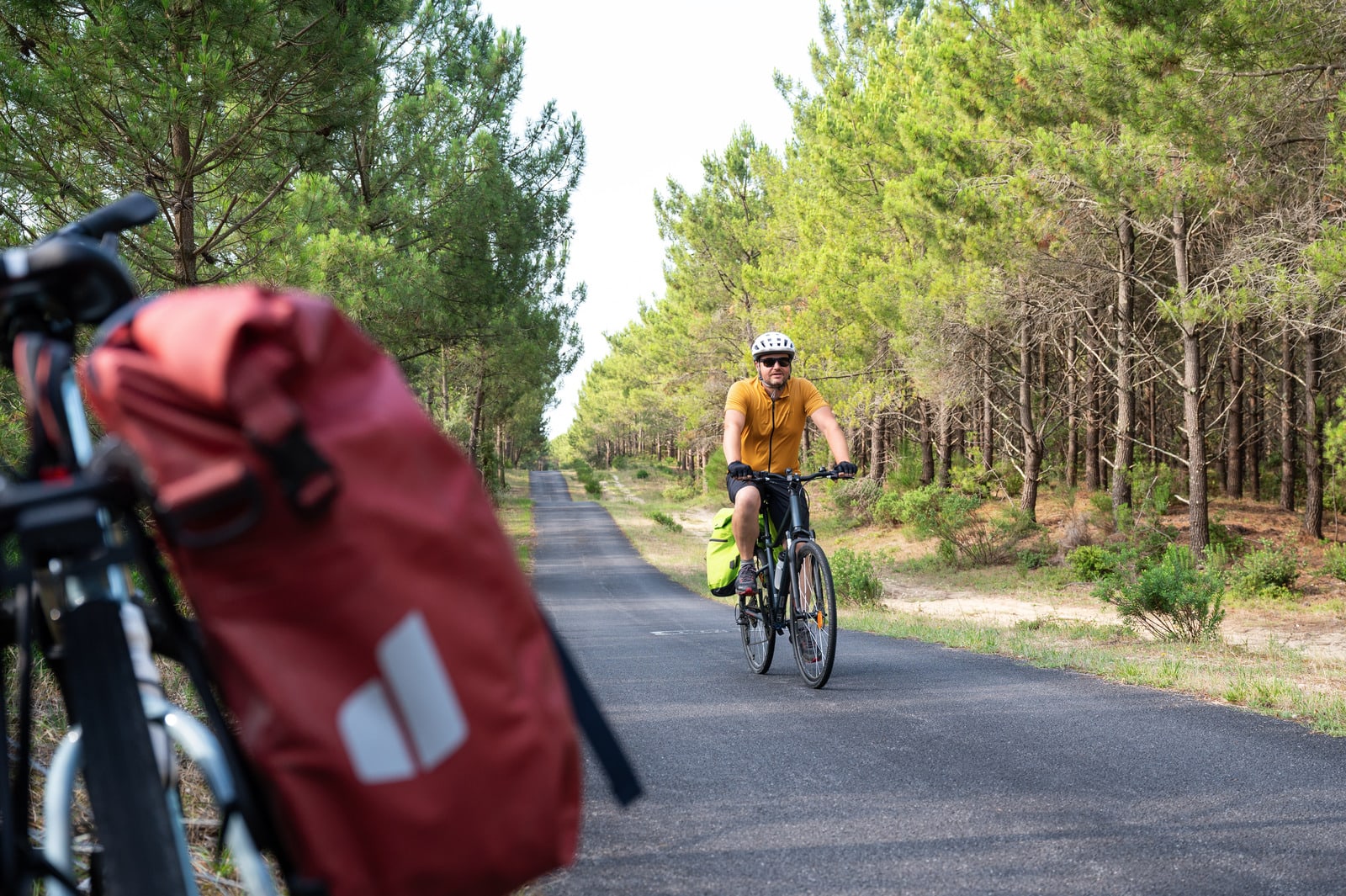 cycliste sur voie verte